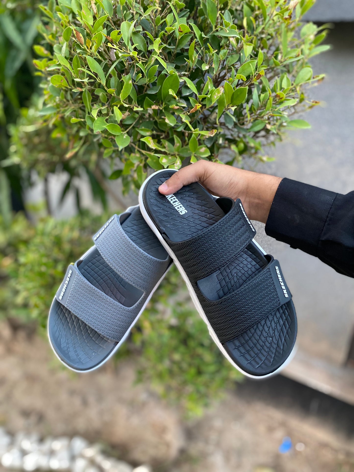 Skecher Aura Slides | By Olee