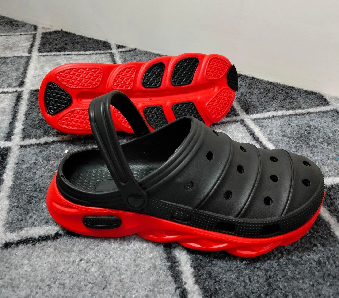 COMFYKICKS - Special Crocs