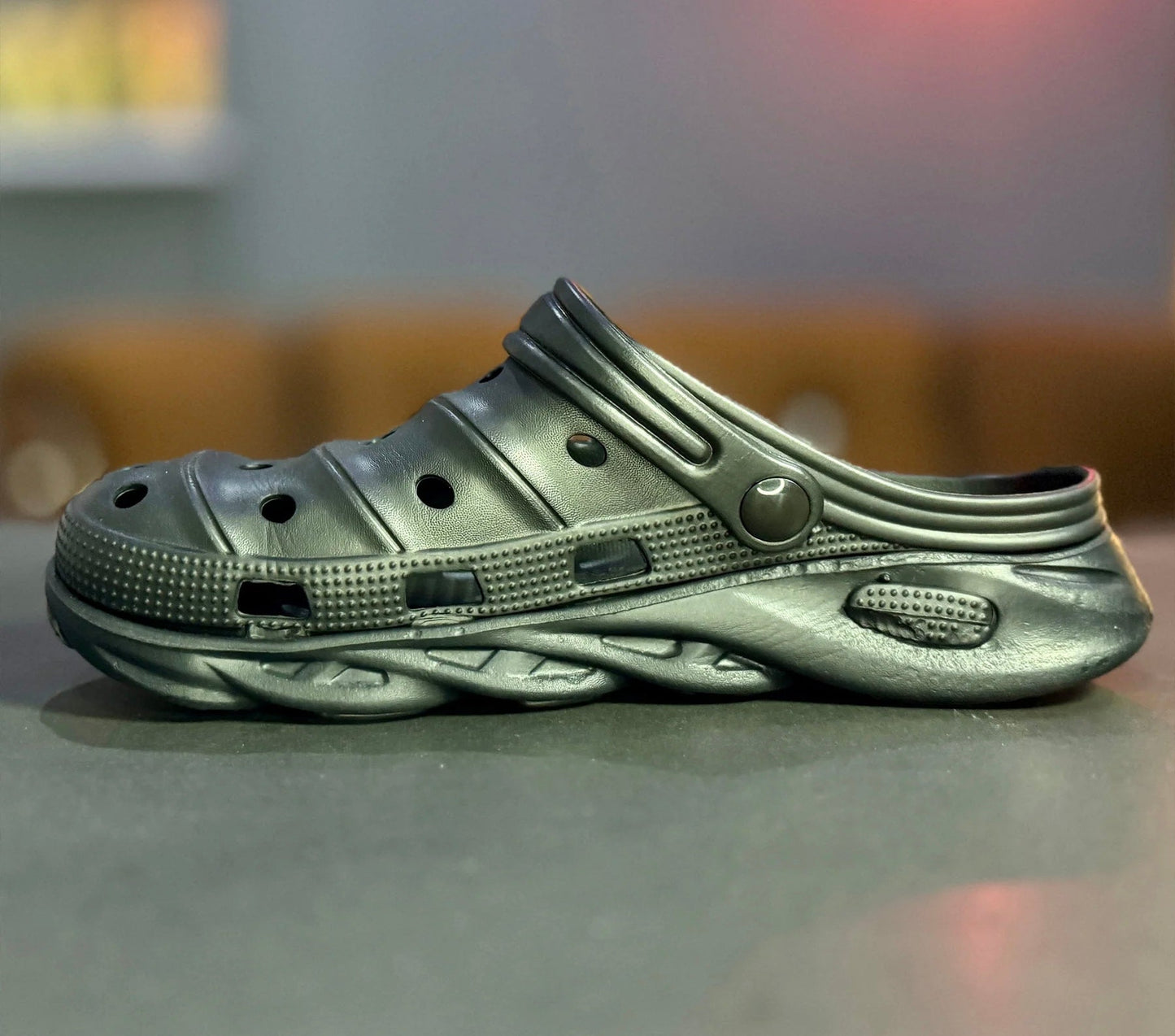 COMFYKICKS - Special Crocs