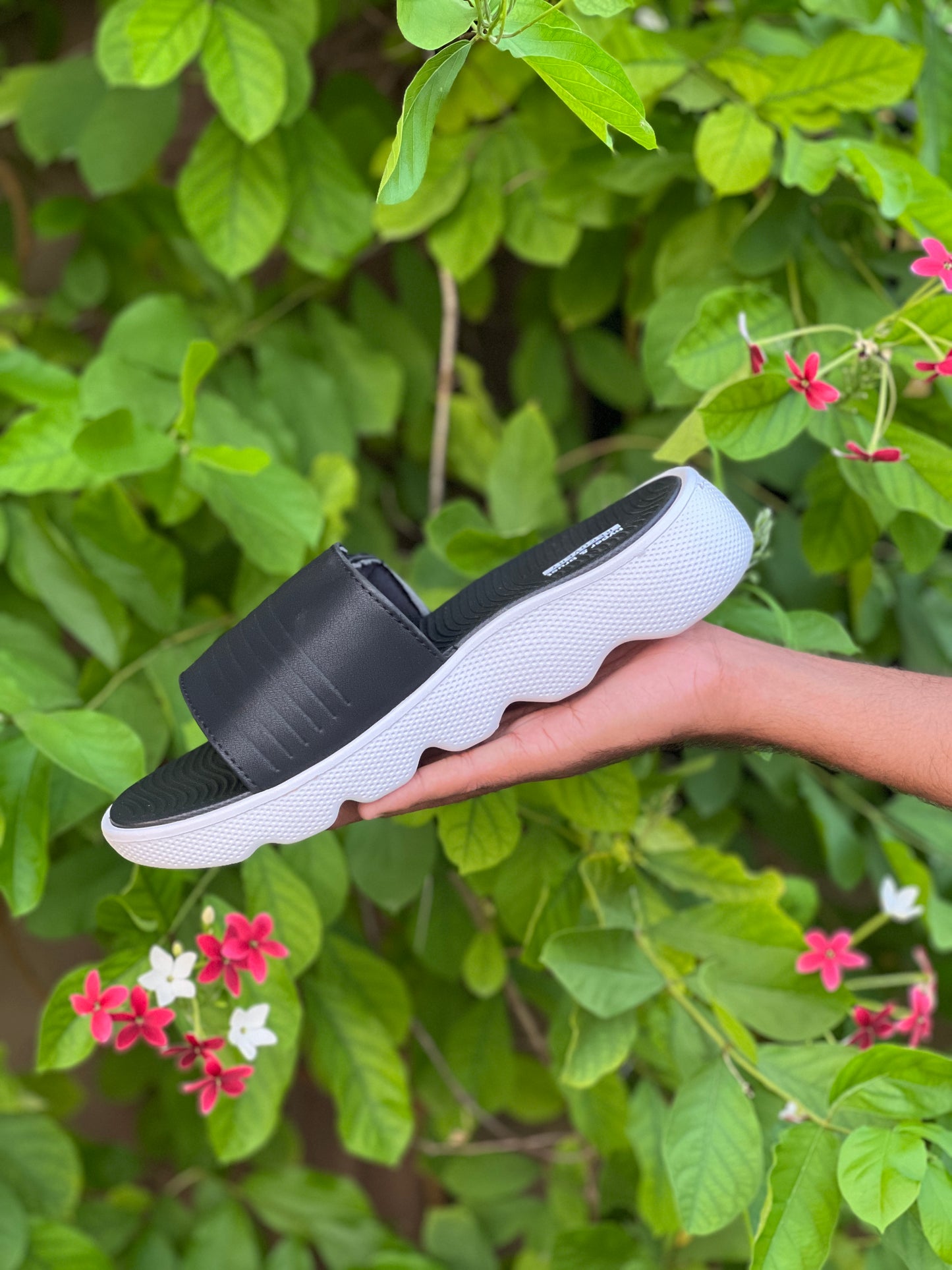 Skecher Crumble Slides - By Olee