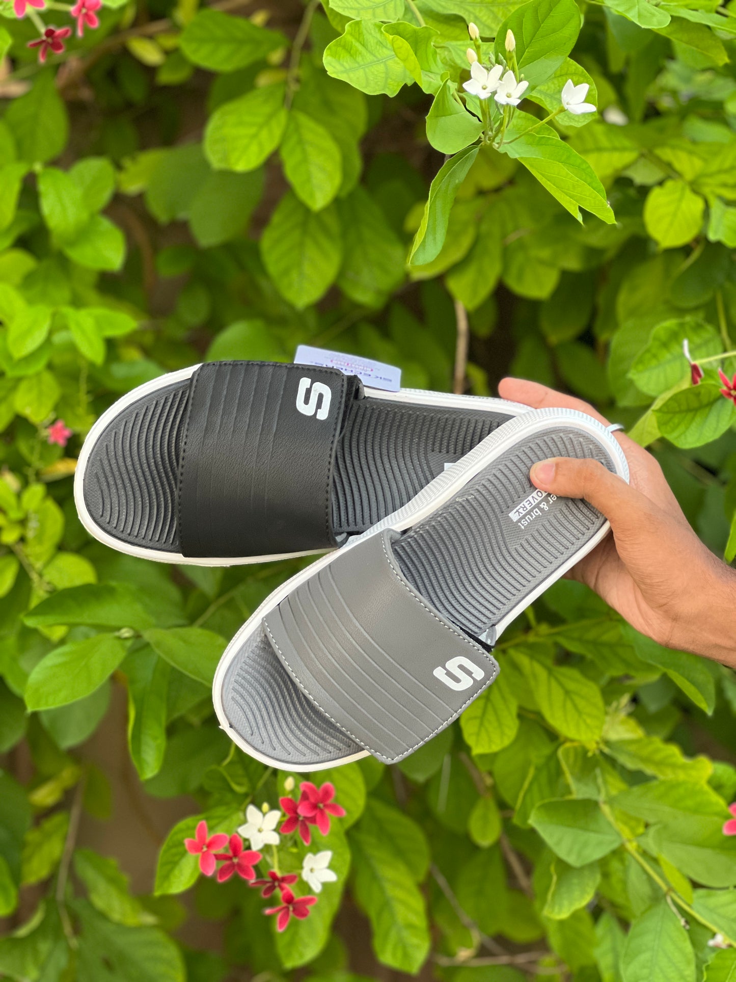 Skecher Crumble Slides - By Olee