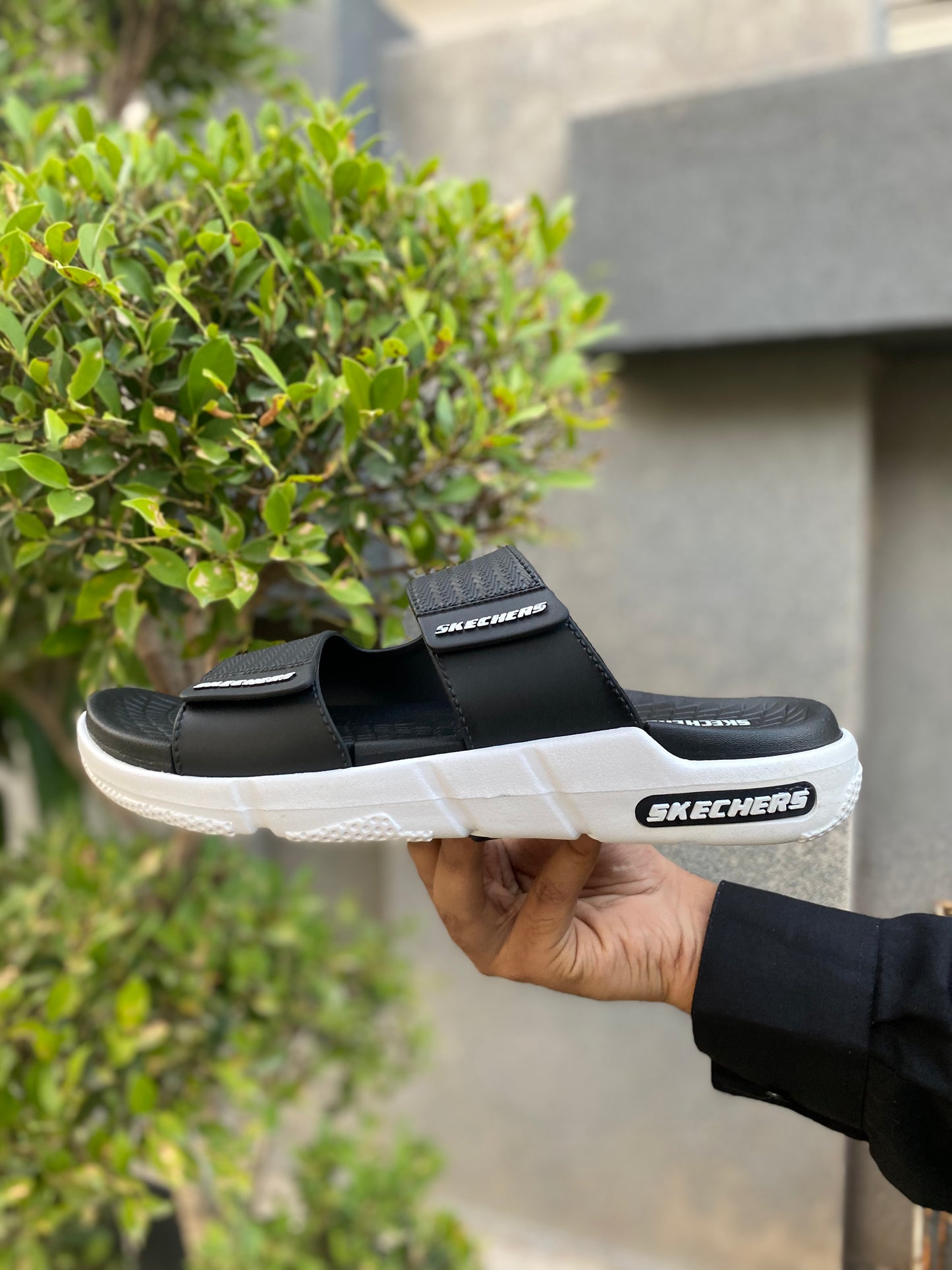 Skecher Aura Slides | By Olee