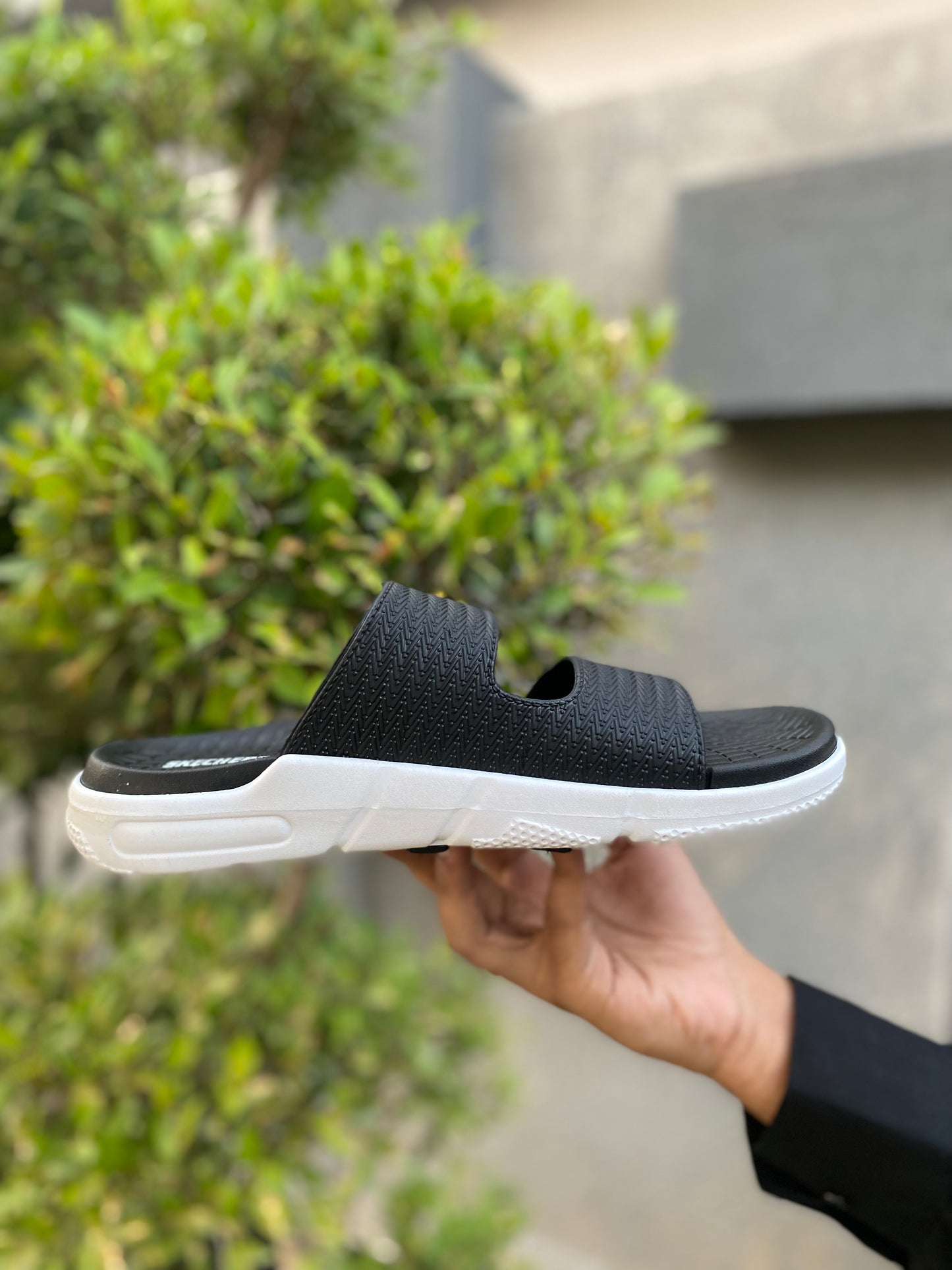 Skecher Aura Slides | By Olee