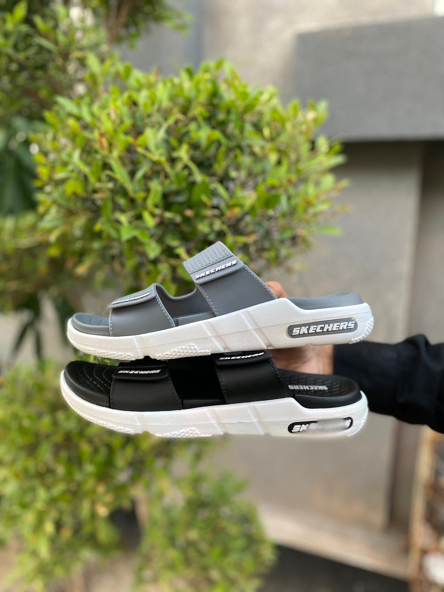 Skecher Aura Slides | By Olee