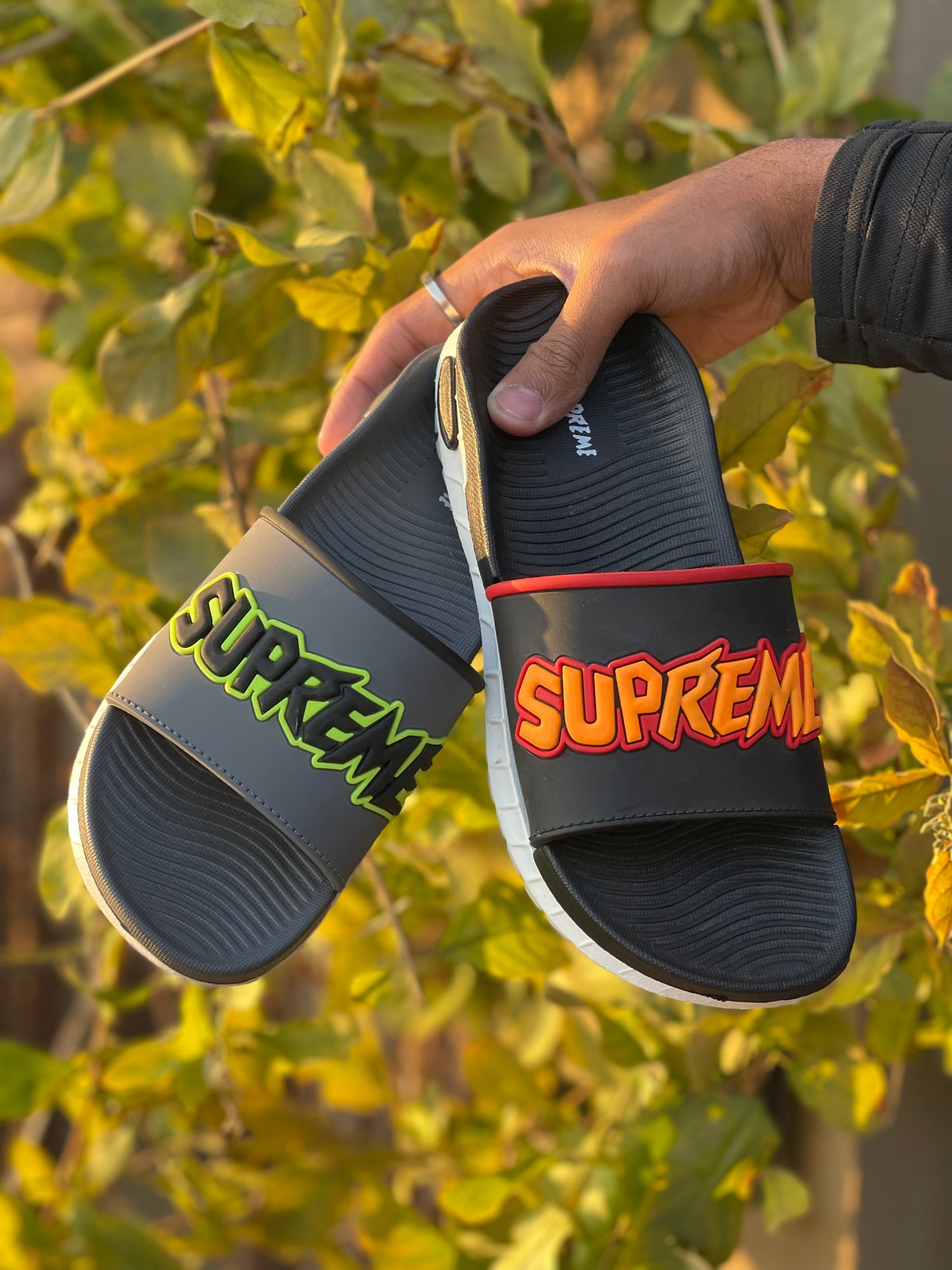 SUPREME SLIDE