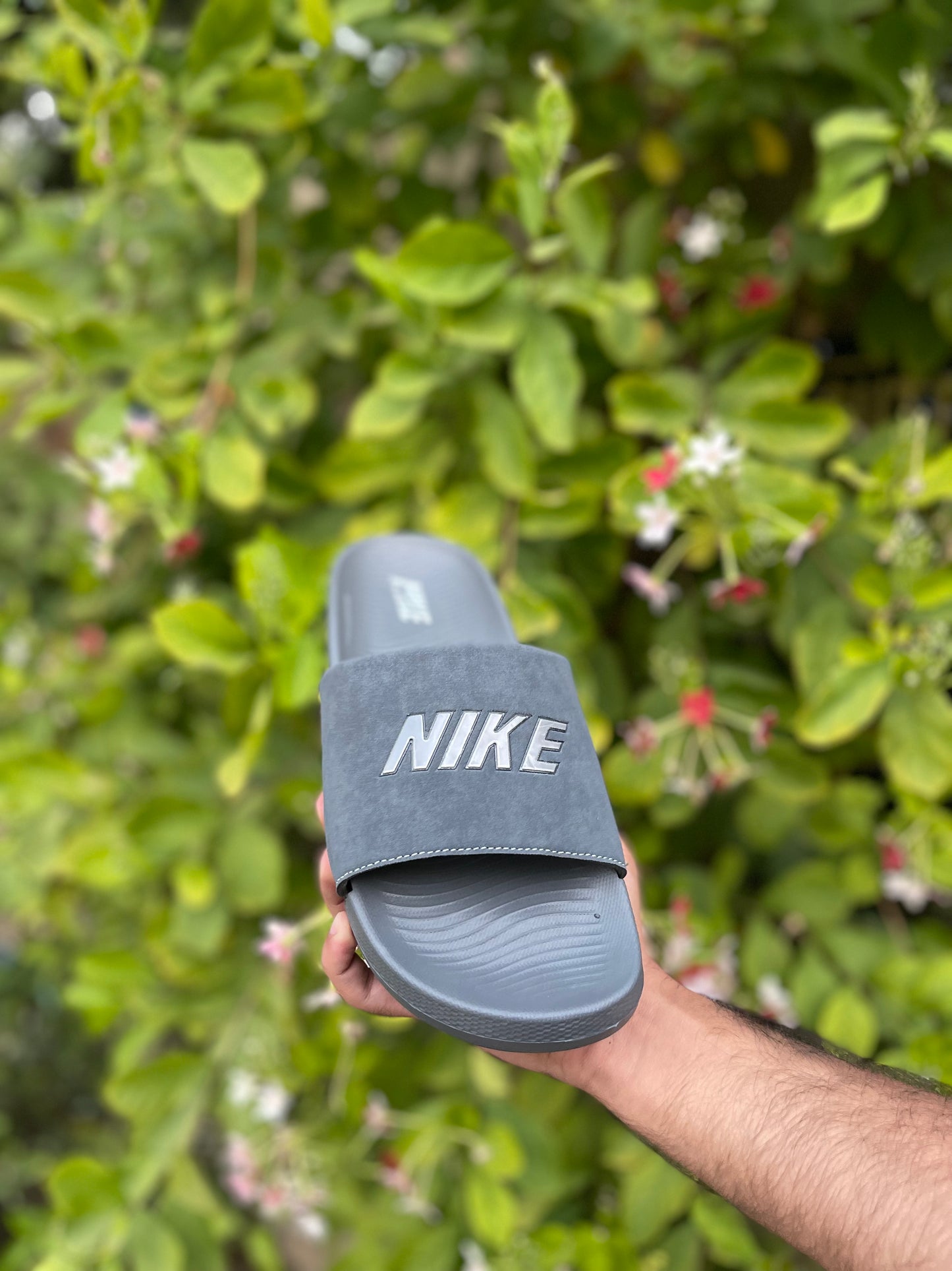 NIKE SLIDES | By Olee