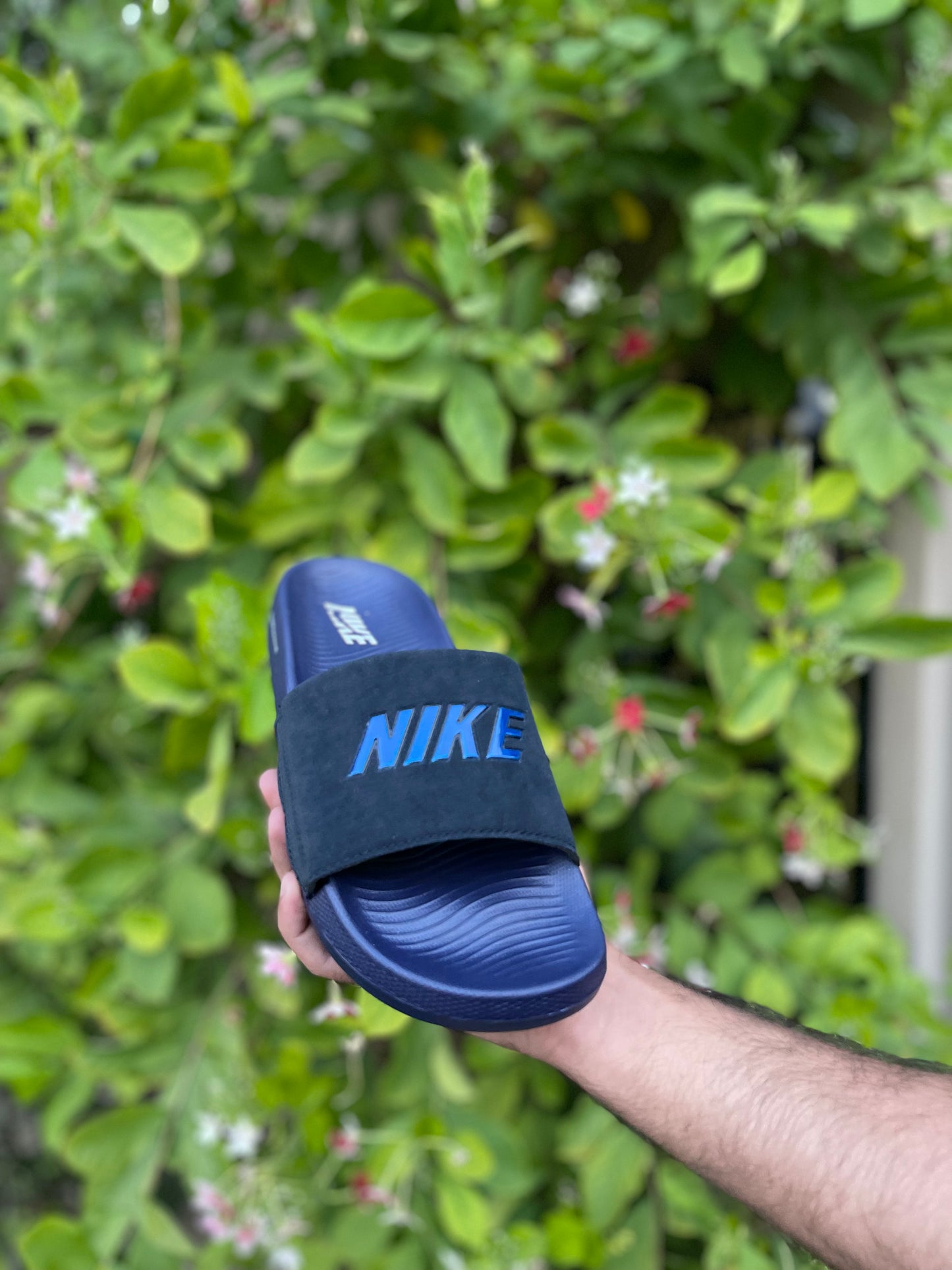 NIKE SLIDES | By Olee