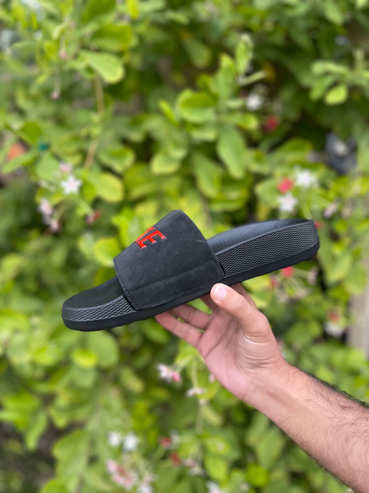 NIKE SLIDES | By Olee