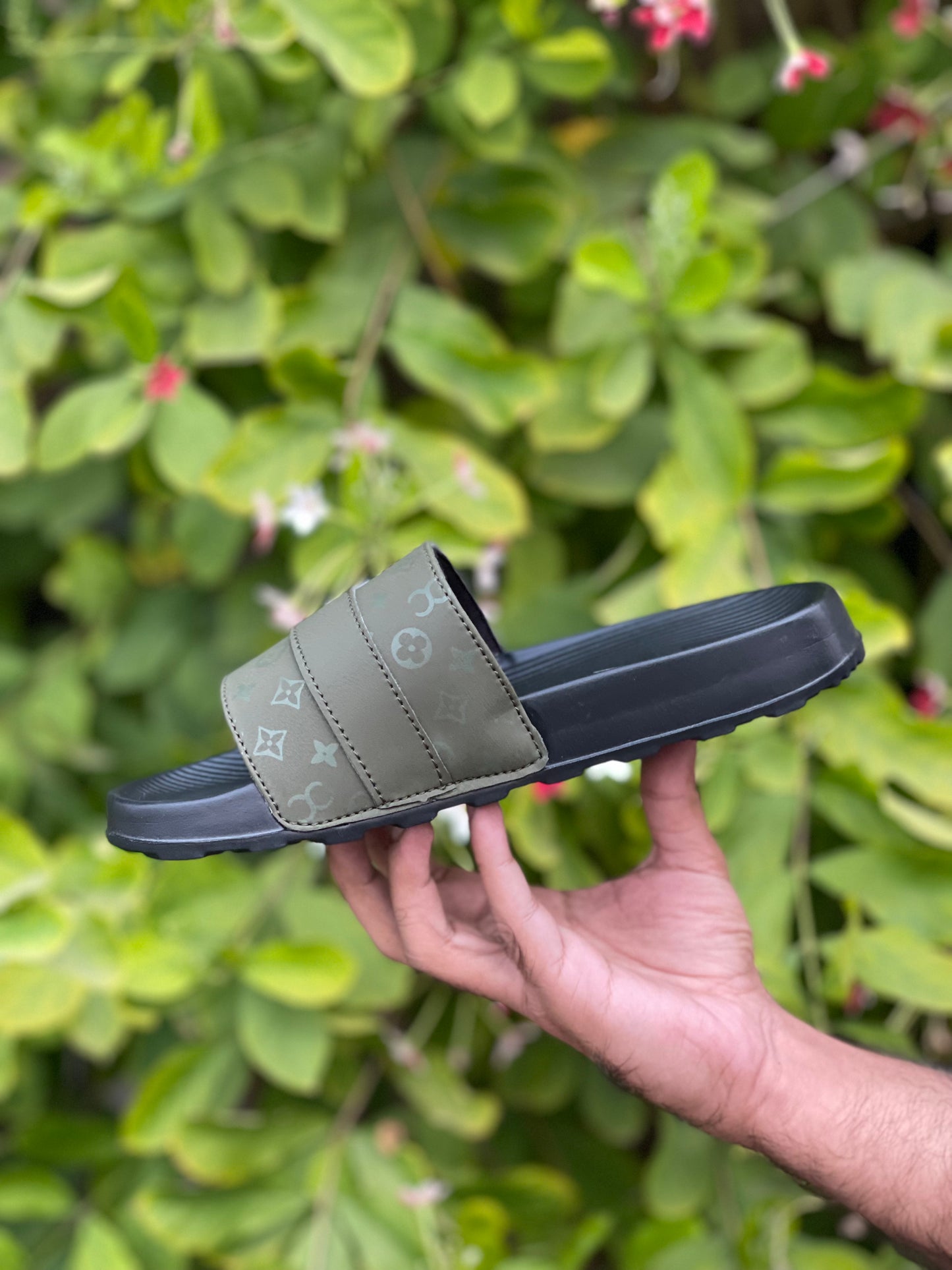 LV Premium Slides - By Olee