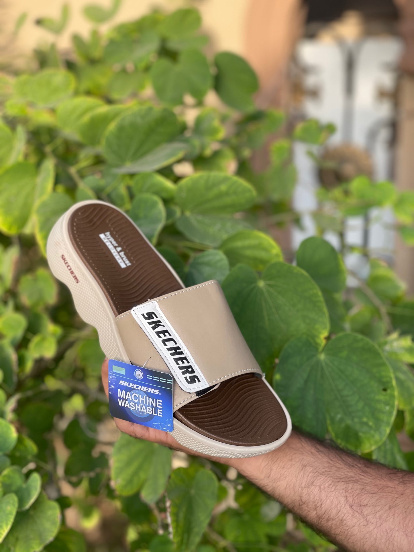 Skecher Wavy Slides - By Olee